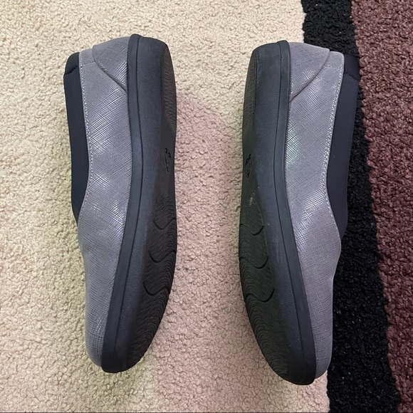 Cloudsteppers by Clarks- Soft Cushion, Size 6, Gray - Picture 7 of 8